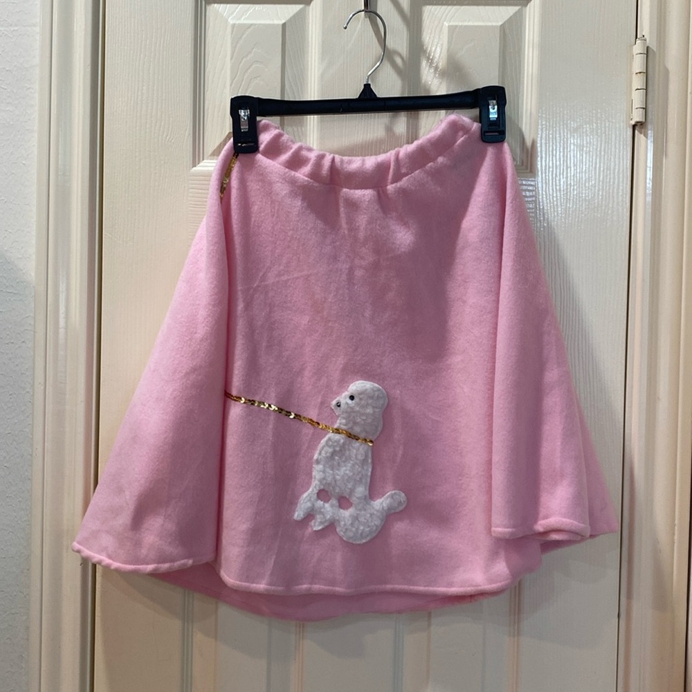 Poodle skirt for Halloween or Dress-up/50’s Theme Day